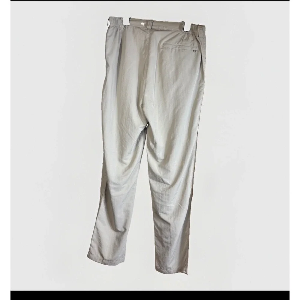 TravelSmith Mens 35x33 Large Long Pleated Nylon Pants Gray Elastic Waist Casual